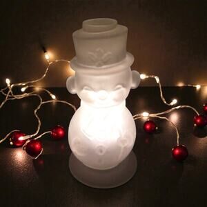 RARE- Vintage Mosser Satin Frosted Glass Snowman Fairy Light lamp-1978 - 8.5 “